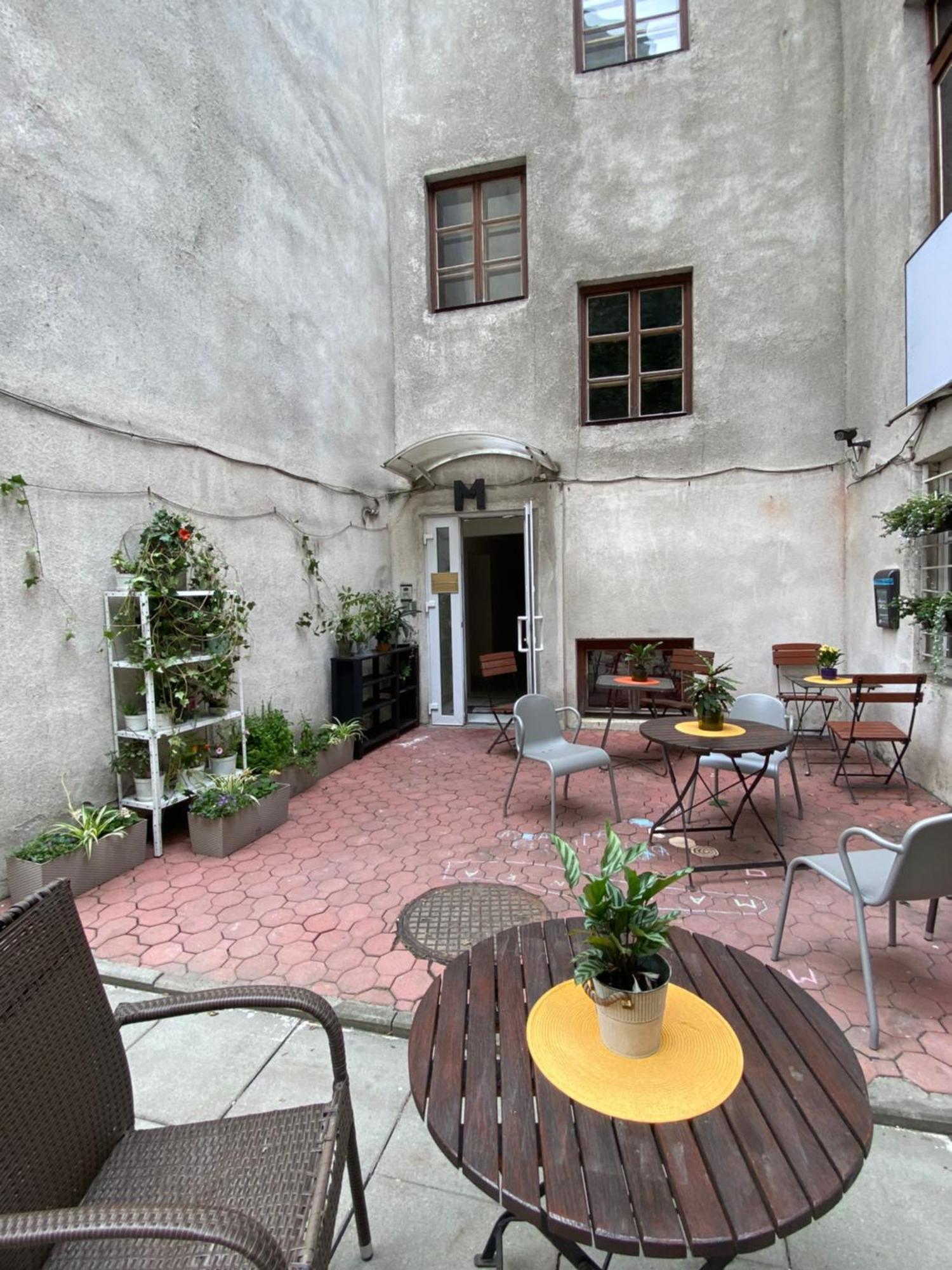 Art Inn Space Krasków Εξωτερικό φωτογραφία